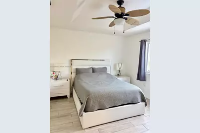 11236 NW 56th St, Doral, FL 33178 - Photo 7
