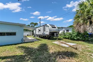 1593 Barbarie Ln, West Palm Beach, FL 33417 - Photo 21