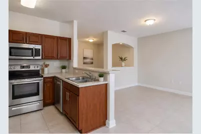 8171 NW 107th Ct, Doral, FL 33178 - Photo 7