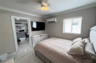 6830 SW 8th St, Pembroke Pines, FL 33023 - Photo 7