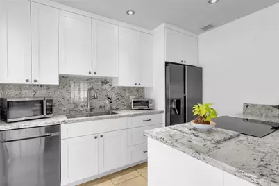 6387 SW 42nd St, South Miami, FL 33155 - Photo 3