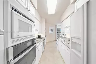 4779 Collins Ave, Miami Beach, FL 33140 - Photo 27