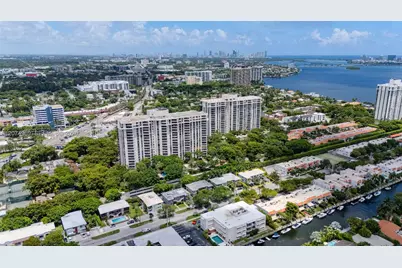 1385 NE 105th St, Miami Shores, FL 33138 - Photo 21