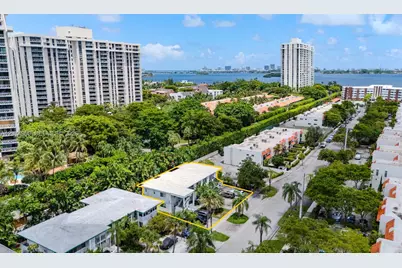 1385 NE 105th St, Miami Shores, FL 33138 - Photo 1