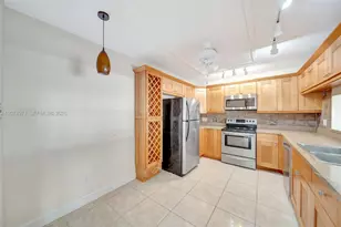5223 Gate Lake Rd, Tamarac, FL 33319 - Photo 11