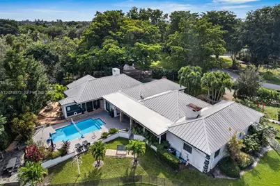 11155 SW 40th St, Davie, FL 33328 - Photo 3