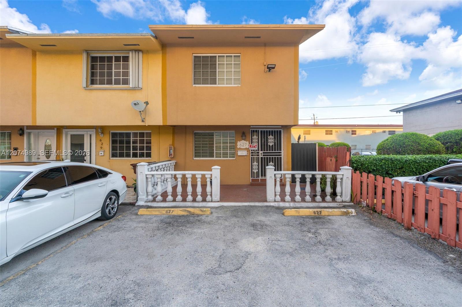 627 W 68th St #627 - 627 W 68th St #627, Hialeah, FL 33014 Luxury Property | Jose Angel Pina