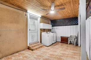 627 W 68th St, Hialeah, FL 33014 - Photo 21