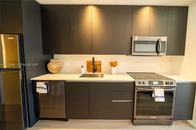 176 NW 25th St #512, Miami, FL 33127 - Photo 3