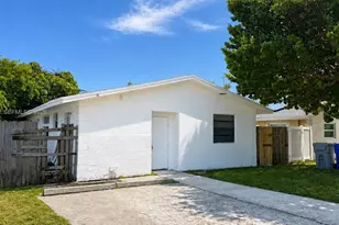 2250 NW 4th Ct, Pompano Beach, FL 33069 - Photo 3