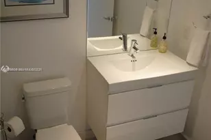 17301 Biscayne Blvd, North Miami Beach, FL 33160 - Photo 21