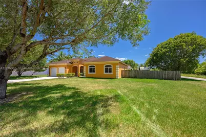 20562 SW 324 St, Homestead, FL 33030 - Photo 15