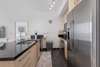 79 SW 12th St #3704, Miami, FL 33130 - Photo 3