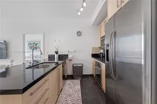 79 SW 12th St, Miami, FL 33130 - Photo 3