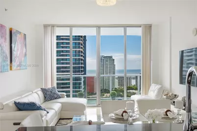 79 SW 12th St #3704, Miami, FL 33130 - Photo 1