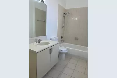 2315 NE 37th Rd, Homestead, FL 33033 - Photo 9