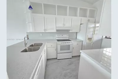 6746 NW 188th Ter, Hialeah, FL 33015 - Photo 7