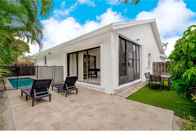 216 SE 9th St, Dania Beach, FL 33004 - Photo 27