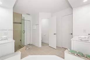 216 SE 9th St, Dania Beach, FL 33004 - Photo 15