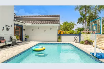 801 Mockingbird Ln, Plantation, FL 33324 - Photo 3