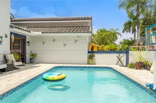 801 Mockingbird Ln, Plantation, FL 33324 - Photo 3