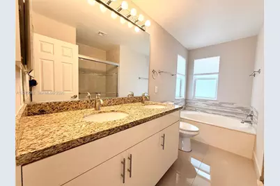 1140 Oysterwood St, Hollywood, FL 33019 - Photo 21