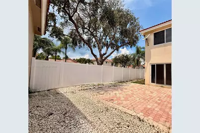 1140 Oysterwood St, Hollywood, FL 33019 - Photo 35
