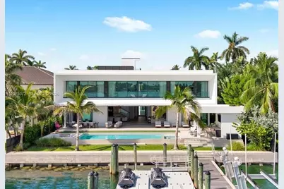 375 N Hibiscus Dr, Miami Beach, FL 33139 - Photo 1