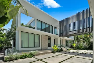 375 N Hibiscus Dr, Miami Beach, FL 33139 - Photo 3