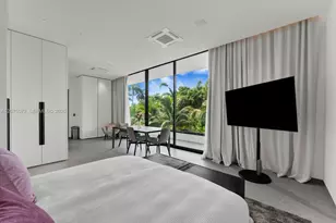 375 N Hibiscus Dr, Miami Beach, FL 33139 - Photo 39