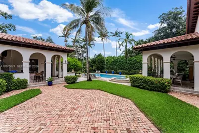 8800 SW 57th Ave, Pinecrest, FL 33156 - Photo 13