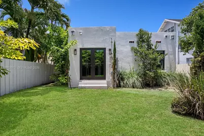 1424 SW 11th St, Miami, FL 33135 - Photo 5