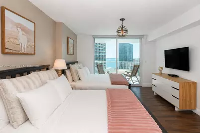 1200 Brickell Bay Dr #3207, Miami, FL 33131 - Photo 5
