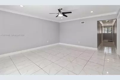 913 SW 49th Ave, Plantation, FL 33317 - Photo 11