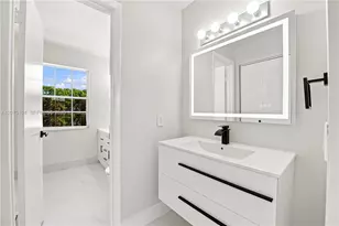 1181 SW 108th Terrace, Davie, FL 33324 - Photo 9
