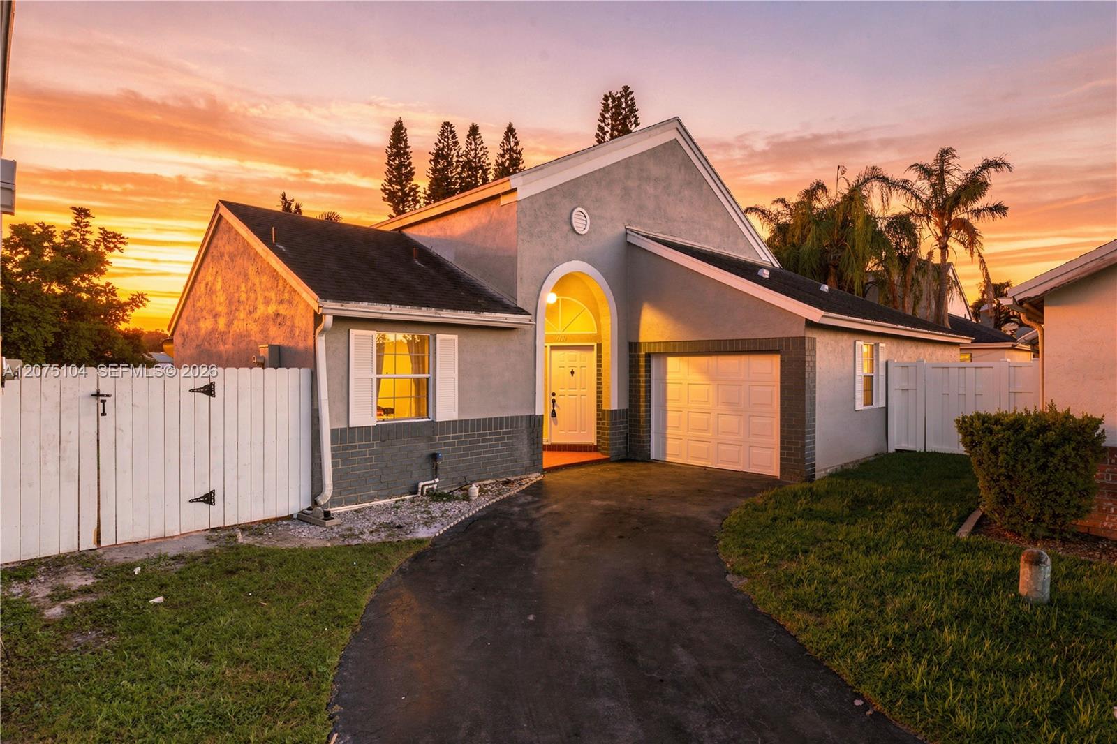 1181 SW 108th Terrace - 1181 SW 108th Terrace, Davie, FL 33324 Luxury Property | Jose Angel Pina