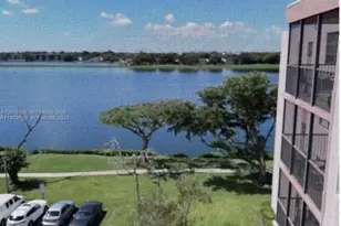 20850 San Simeon Way, Miami, FL 33179 - Photo 17