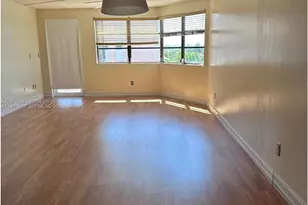 20850 San Simeon Way, Miami, FL 33179 - Photo 7