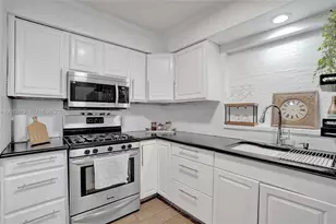 2701 Garfield St, Hollywood, FL 33020 - Photo 11