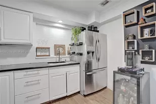 2701 Garfield St, Hollywood, FL 33020 - Photo 11