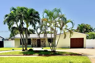 6620 SW 6th St, Pembroke Pines, FL 33023 - Photo 5
