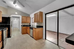 16871 Patio Village Ct, Weston, FL 33326 - Photo 11