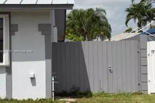 15322 SW 144th Pl, Miami, FL 33177 - Photo 5