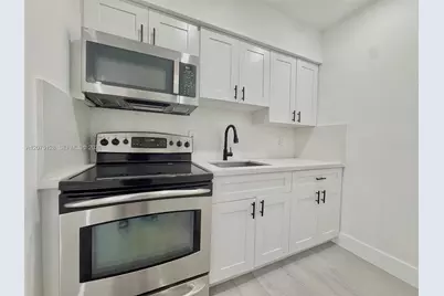 417 NW 2nd Ave #000, Hallandale Beach, FL 33009 - Photo 1