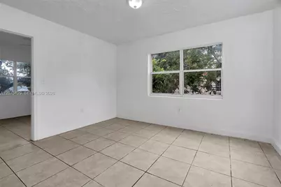1137 NW 29th Ter #1137, Miami, FL 33127 - Photo 25