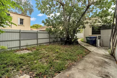 1137 NW 29th Ter #1137, Miami, FL 33127 - Photo 7