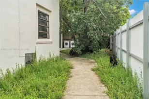 1137 NW 29th Terrace, Miami, FL 33127 - Photo 3