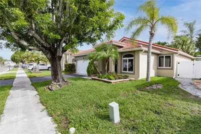 46 Gables Blvd, Weston, FL 33326 - Photo 5
