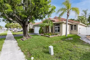 46 Gables Blvd, Weston, FL 33326 - Photo 5