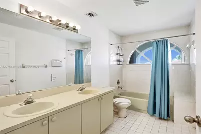 1933 SW 180th Ter, Miramar, FL 33029 - Photo 19